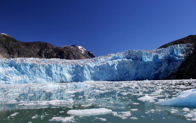 Glacier ice mountains blue sky free wallpaper for desktop - medium preview image