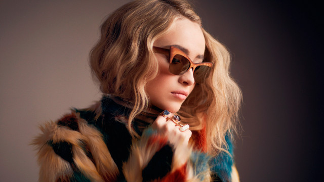 Woman sunglasses colorful coat rings free wallpaper for desktop - medium preview image