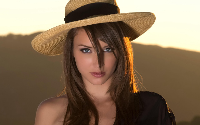 Woman hat mountain sunset portrait free wallpaper for desktop - medium preview image