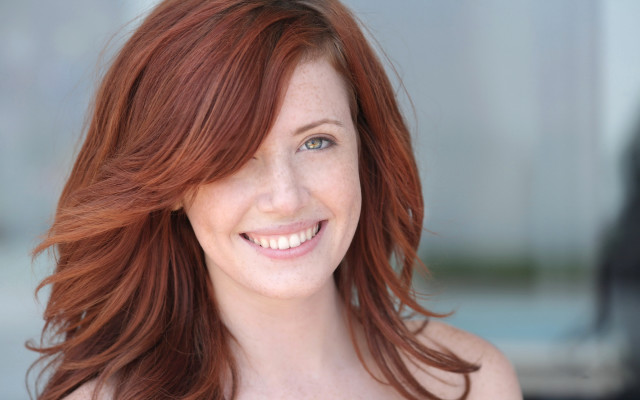 Leesha hannigan red haired smiling free wallpaper for desktop - medium preview image