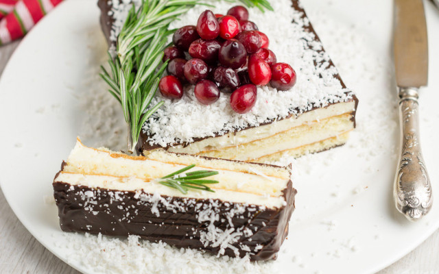 Pastel cake cranberries knife fork free wallpaper for desktop - medium preview image