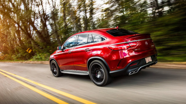 Red mercedes futurism digital rendering free wallpaper for desktop - medium preview image