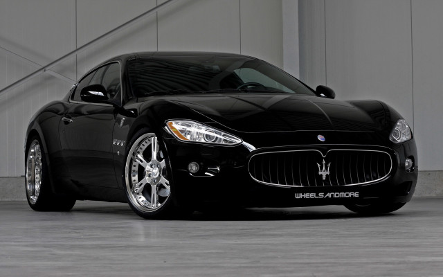 Black maserah garage windows door free wallpaper for desktop - medium preview image