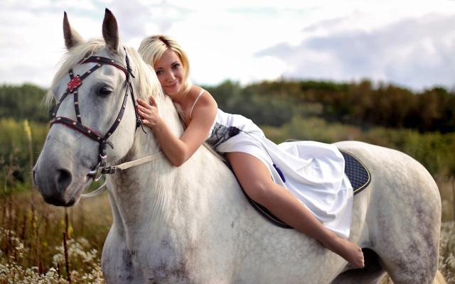 Woman sitting white horse flower free wallpaper for desktop - medium preview image
