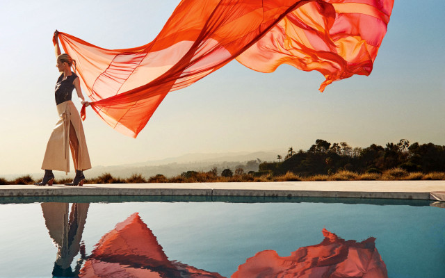 Woman pool red scarf boat free wallpaper for desktop - medium preview image