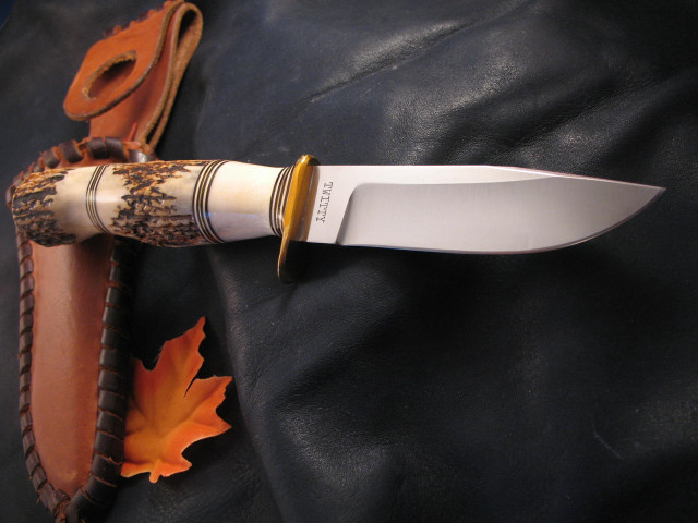 Knife gold handle black leather free wallpaper for desktop - medium preview image