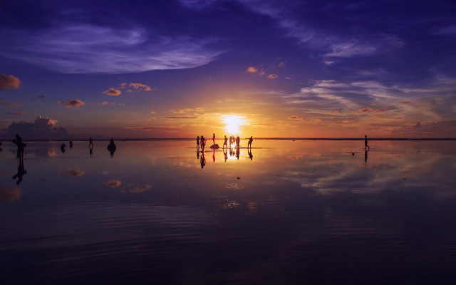 Beach sunset clouds cityscape horizon free wallpaper for desktop - medium preview image