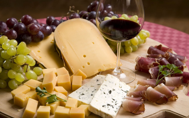 Wooden plate cheese grapes wine free wallpaper for desktop - medium preview image