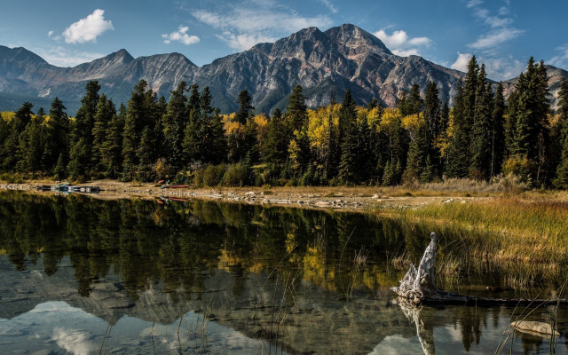 Lake mountains trees clouds boat free wallpaper for desktop - medium preview image