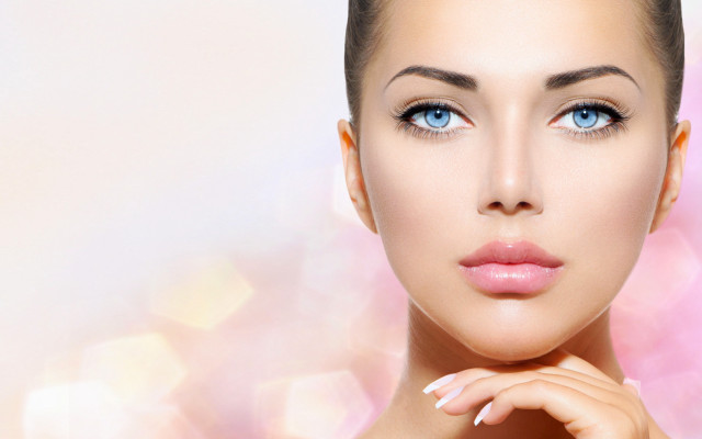 Woman blue eyes pink flower free wallpaper for desktop - medium preview image