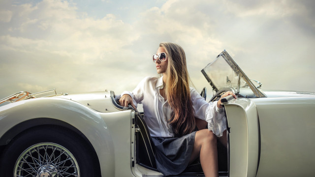 Vintage car woman blonde sunglasses free wallpaper for desktop - medium preview image