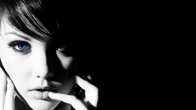 Gothic portrait blueeyes blackhair elegant free wallpaper for desktop - medium preview image