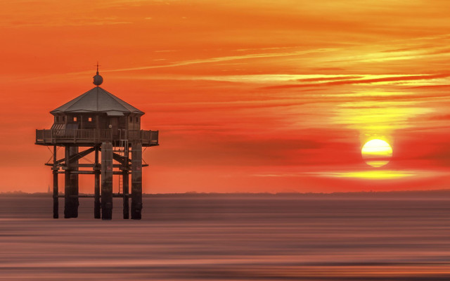 Tower water sunset clouds matte free wallpaper for desktop - medium preview image