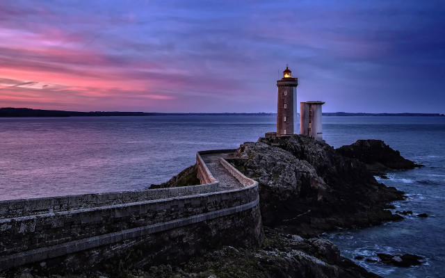 Lighthouse rocky cliff ocean sunset #10 free wallpaper for desktop - medium preview image