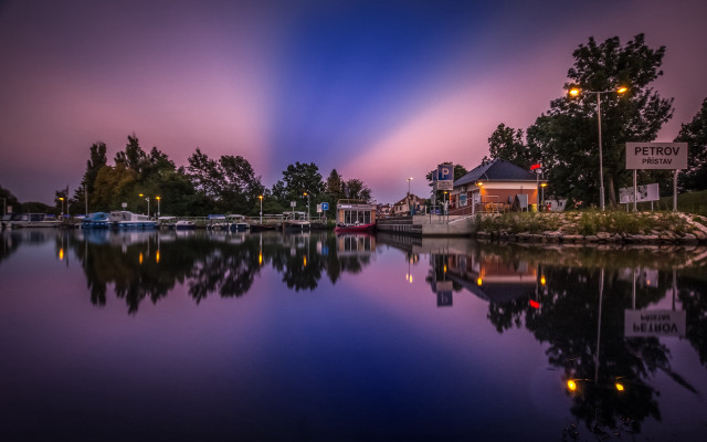 Lake boats purple sky reflection free wallpaper for desktop - medium preview image