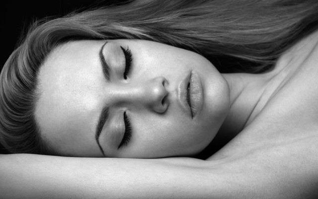 Sleeping woman hyperrealism blackwhite portrait free wallpaper for desktop - medium preview image