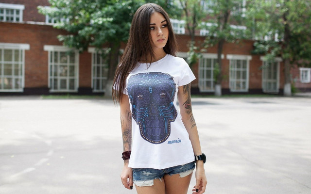 Woman tattoo skateboard urban beautiful free wallpaper for desktop - medium preview image