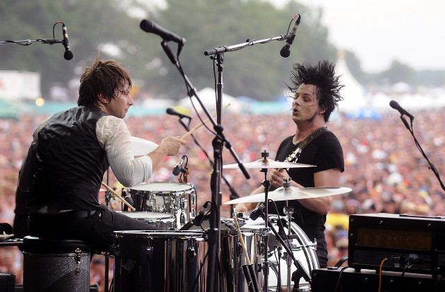 Mohawk drummer stage crowd performance free wallpaper for desktop - medium preview image