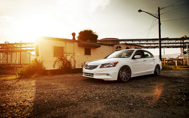 White car house dirt road free wallpaper for desktop - medium preview image
