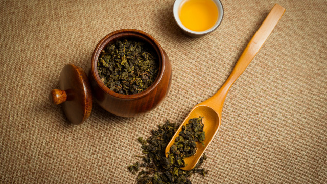 Wooden spoon tea cup fence free wallpaper for desktop - medium preview image