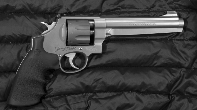 Gun black silver american realism free wallpaper for desktop - medium preview image