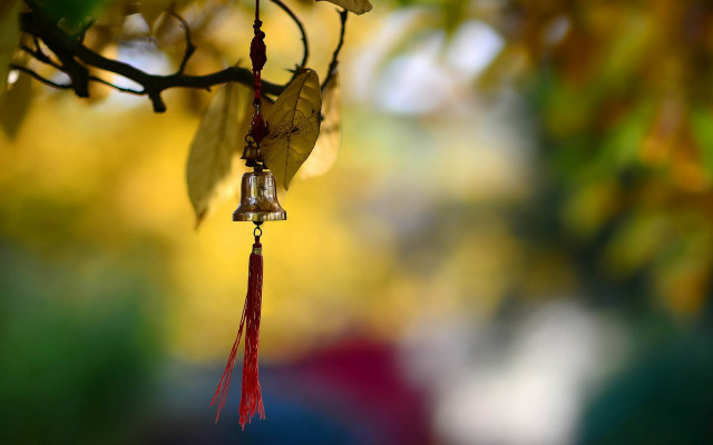 Bell tree red tassel green free wallpaper for desktop - medium preview image