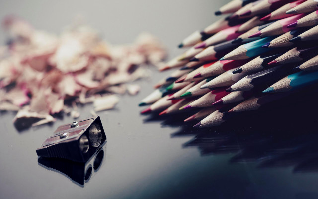 Pencils sharpener pile table childs free wallpaper for desktop - medium preview image