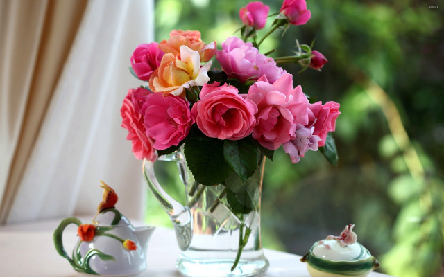 Flower vase tea bouquet stilllife free wallpaper for desktop - medium preview image
