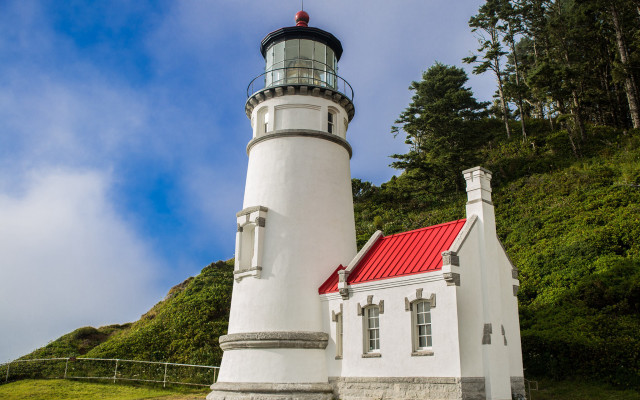 Lighthouse hill trees fence architecture free wallpaper for desktop - medium preview image
