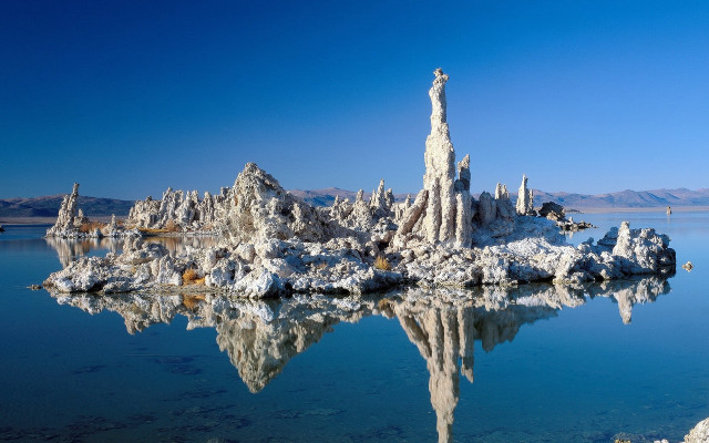 Lake trees sky clouds landscape free wallpaper for desktop - medium preview image