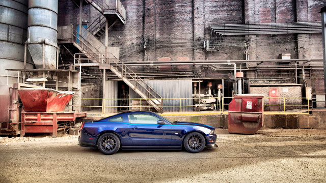 Blue car building fire escape free wallpaper for desktop - medium preview image