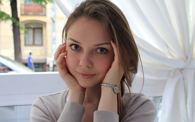 Anna hotchkis ring window curtains free wallpaper for desktop - medium preview image