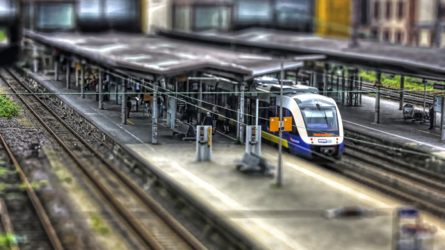 Train station tiltshift blurry city free wallpaper for desktop - medium preview image