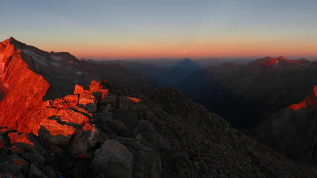 Mountain red light rocks orange free wallpaper for desktop - medium preview image