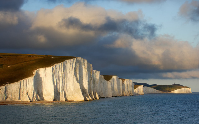 White cliff water mountain cloudy free wallpaper for desktop - medium preview image
