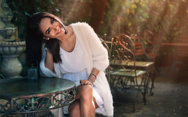 Araceli gilbert woman wine smile free wallpaper for desktop - medium preview image