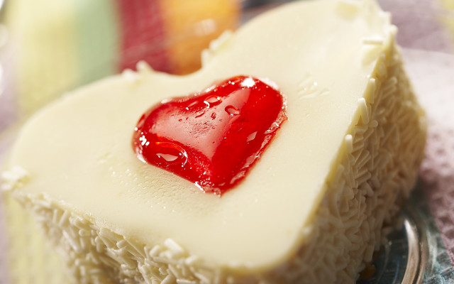 Cake heart plate napkin rococo free wallpaper for desktop - medium preview image