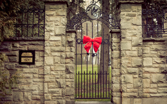 Red bow gate stone wall free wallpaper for desktop - medium preview image