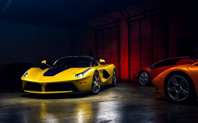 Two sports cars red light free wallpaper for desktop - medium preview image