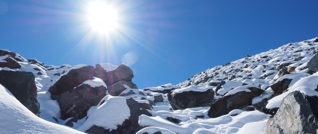 Snow mountain ice lake sunlight free wallpaper for desktop - medium preview image