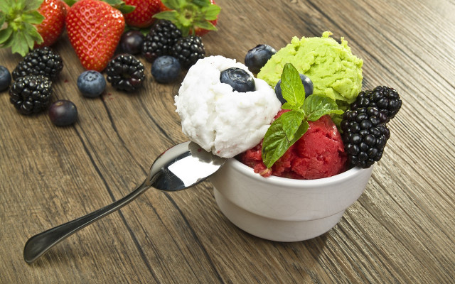 Ice cream berries mint spoon #3 free wallpaper for desktop - medium preview image