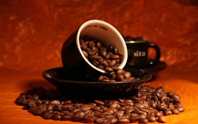 Coffee cup saucer coffee beans free wallpaper for desktop - medium preview image