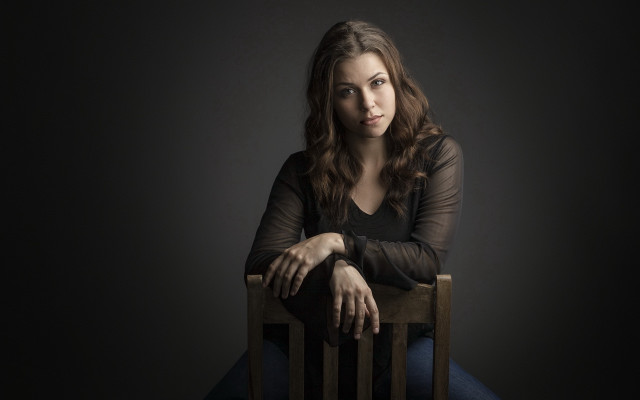 Araceli gilbert portrait sitting chair free wallpaper for desktop - medium preview image