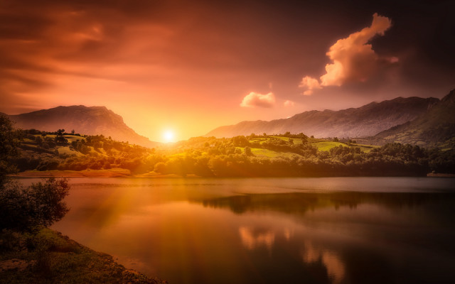 Lake mountain sunset water landscape free wallpaper for desktop - medium preview image