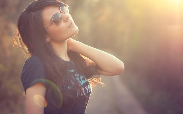 Aramenta diathne vail tree sunglasses free wallpaper for desktop - medium preview image