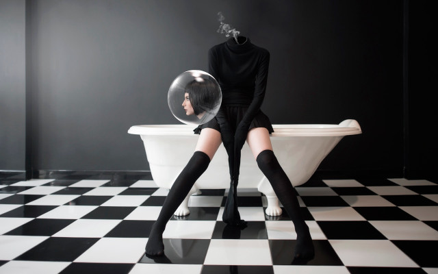 Woman sitting toilet bubble black free wallpaper for desktop - medium preview image