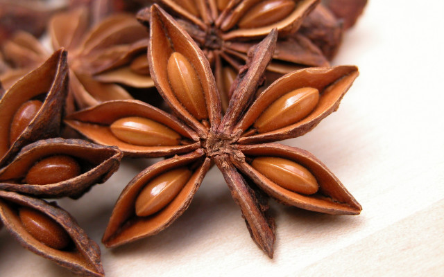 Star anise closeup nuts leaves free wallpaper for desktop - medium preview image