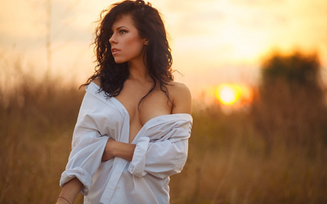 Woman white shirt field sunset free wallpaper for desktop - medium preview image