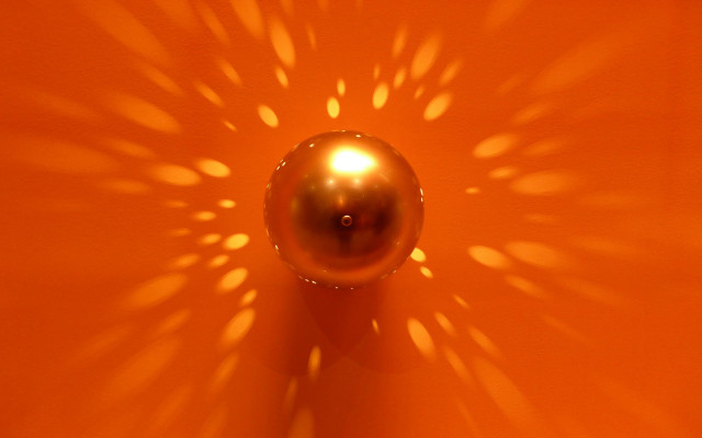 Shiny ball starburst shadow abstract free wallpaper for desktop - medium preview image