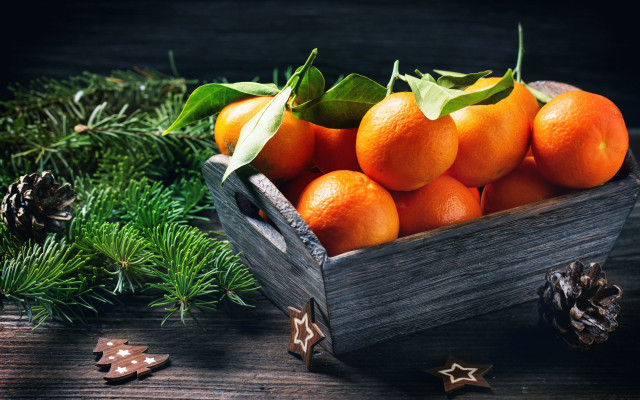 Wooden crate oranges pine cones free wallpaper for desktop - medium preview image